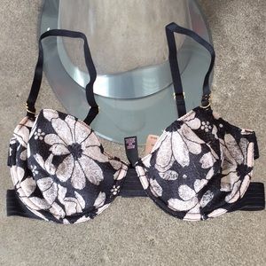 ❤️Sexy Victoria Secret Unlined Wired Bra 32D❤️